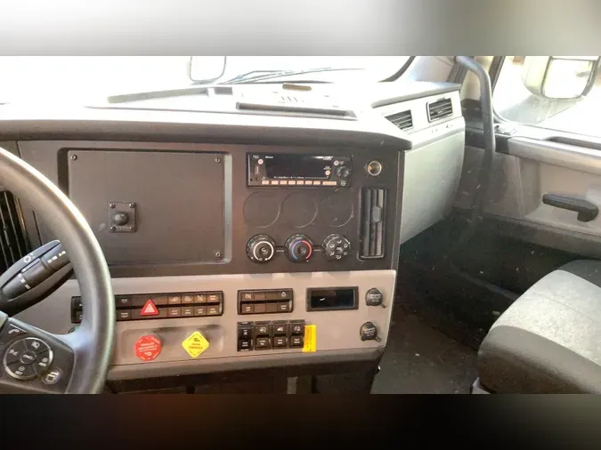 2022 Freightliner Cascadia 126