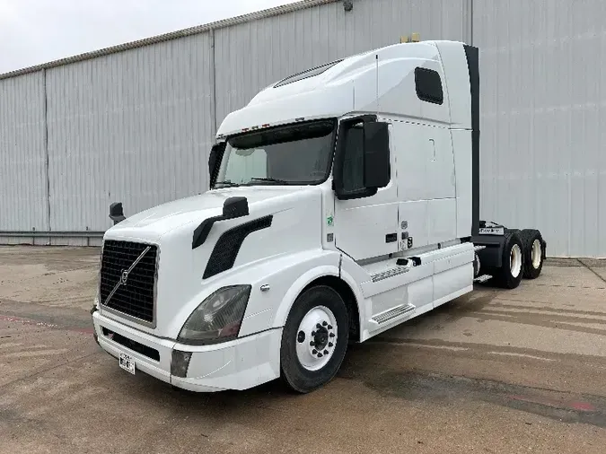 2016 Volvo VNL64670