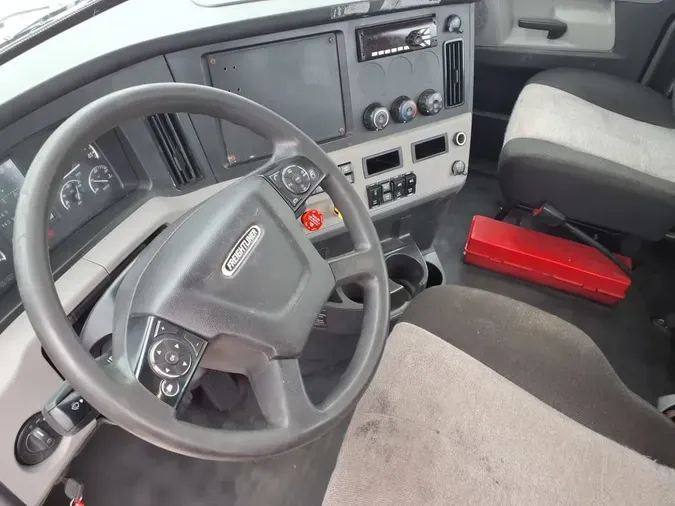 2019 FREIGHTLINER NEW CASCADIA 126