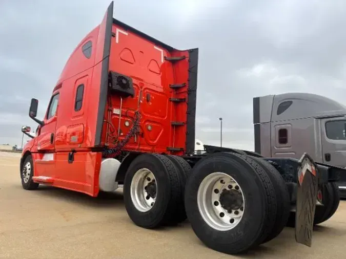 2020 Freightliner New Cascadia 126b4c3c0106285a2711444ae140406a1b4