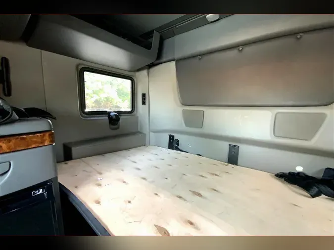 2021 INT LT625 6x4