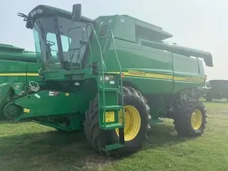 2006 John Deere 9560 STS