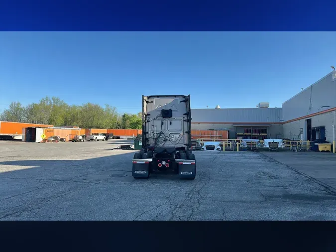 2022 Freightliner Cascadia