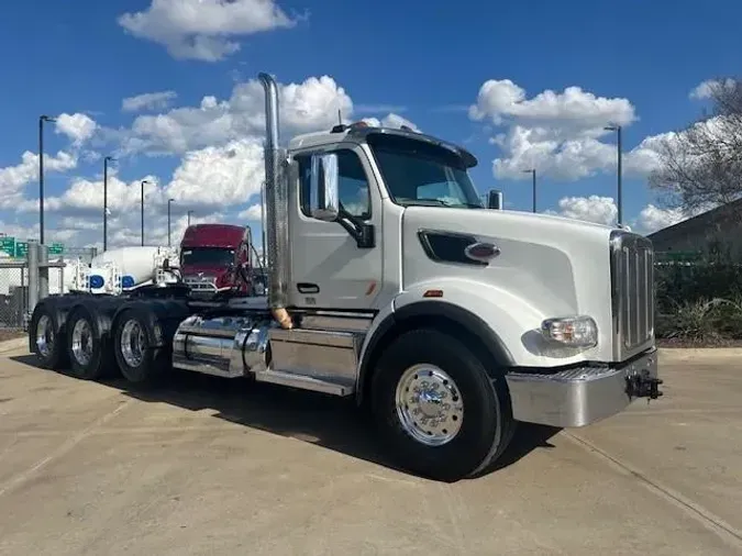 2020 Peterbilt 567