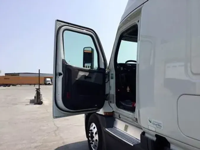 2021 Freightliner Cascadia