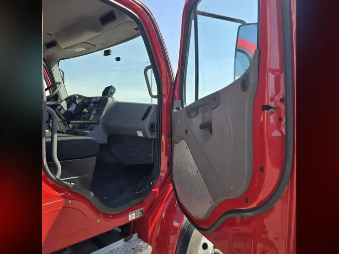 2020 FREIGHTLINER/MERCEDES M2 106