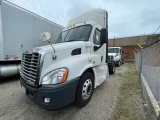 2014 Freightliner CASCADIA 113