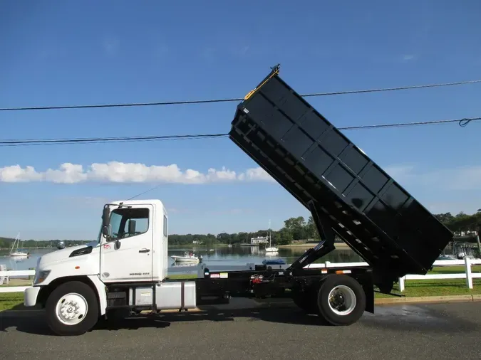 2018 HINO 338
