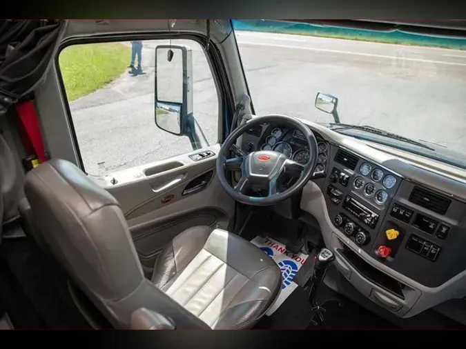 2020 PETERBILT 579