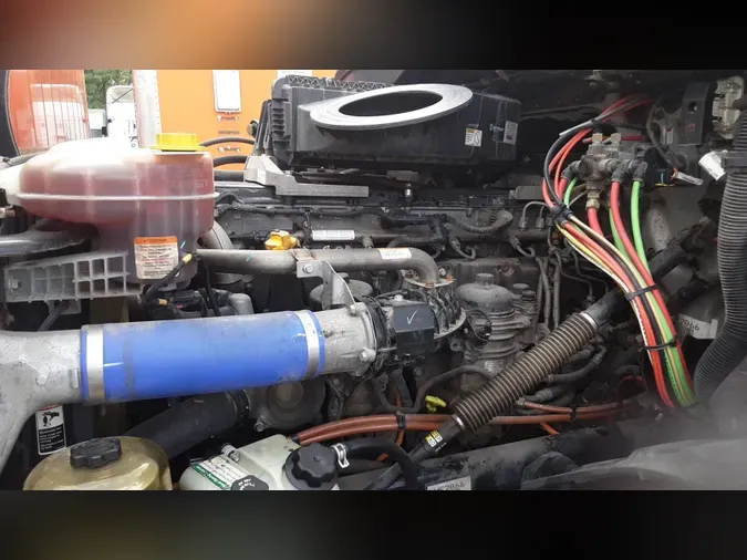 2021 Freightliner Cascadia 126b4d5bcce66fe4538d06c647607b3cd0a