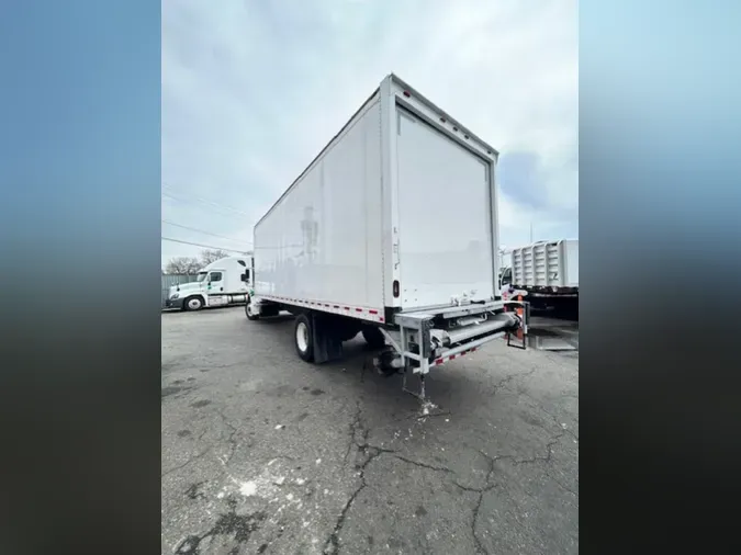 2018 FREIGHTLINER/MERCEDES M2 106
