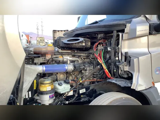 2021 Freightliner Cascadia 126