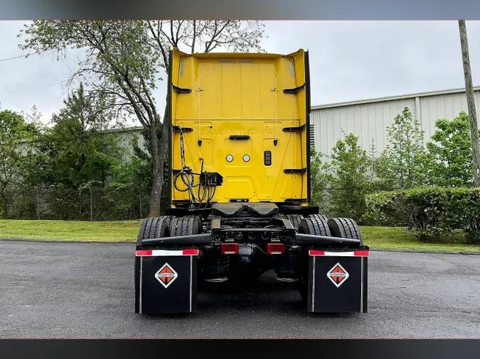 2022 INT LT625 6x4