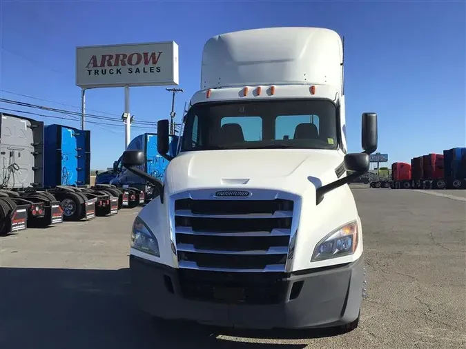 2021 FREIGHTLINER CA126b4df18821f38d6c14ad27c306fd043c8