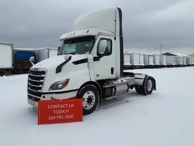 2019 FREIGHTLINER/MERCEDES NEW CASCADIA 116b4df75f4a3d6aa9e6a4f8efda9ccf908