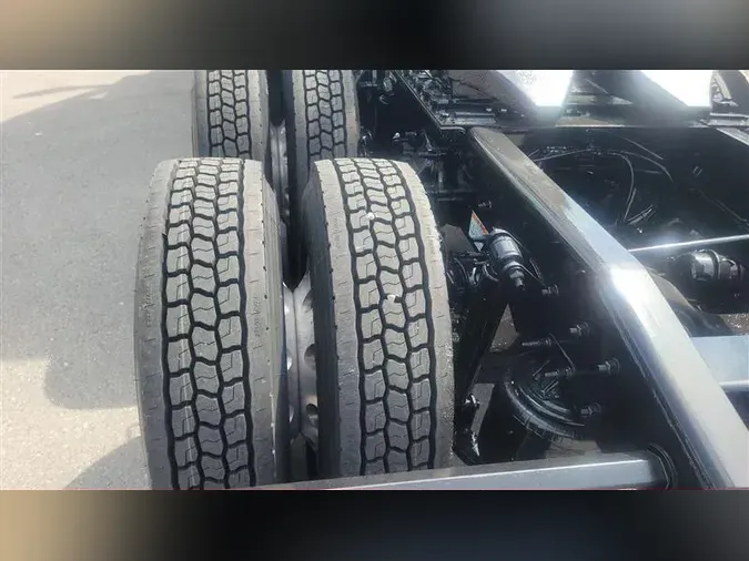 2020 FREIGHTLINER CA126