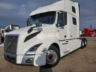 2023 VOLVO VNL64T860