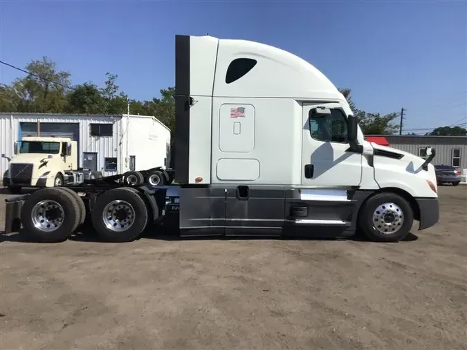 2020 FREIGHTLINER CA126