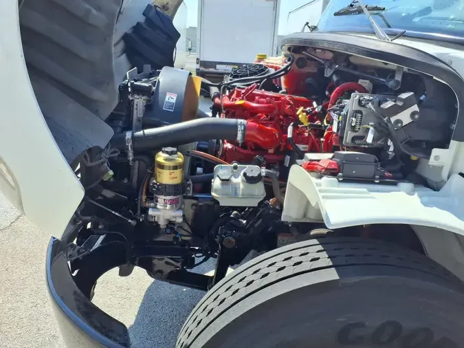 2021 FREIGHTLINER M2 106