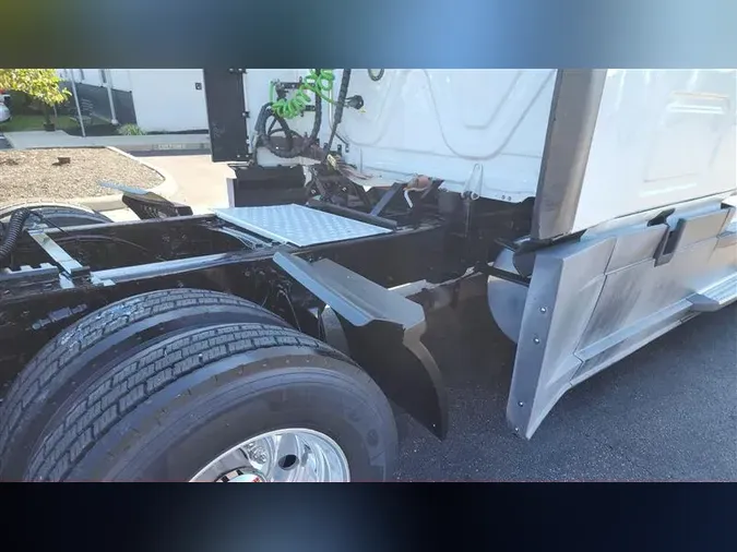 2020 FREIGHTLINER CASCADEVO1