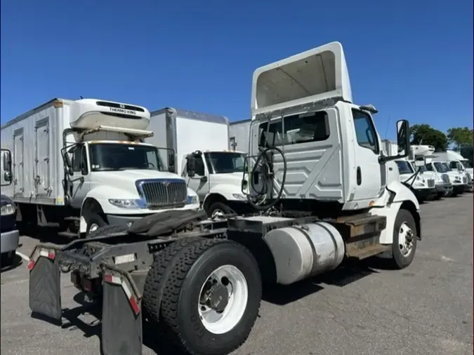 2019 NAVISTAR INTERNATIONAL RH613 DAYCAB S/A