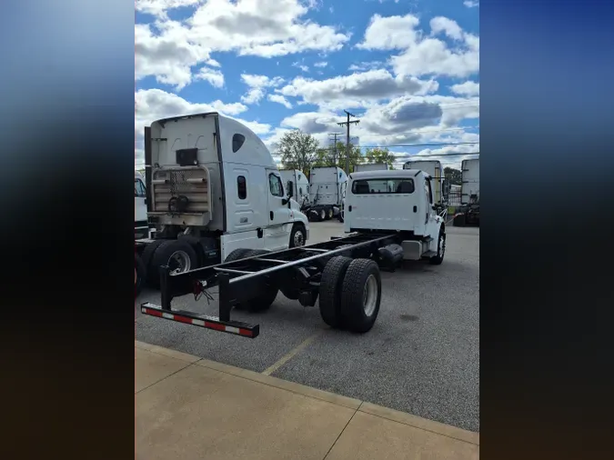 2019 FREIGHTLINER/MERCEDES M2 106