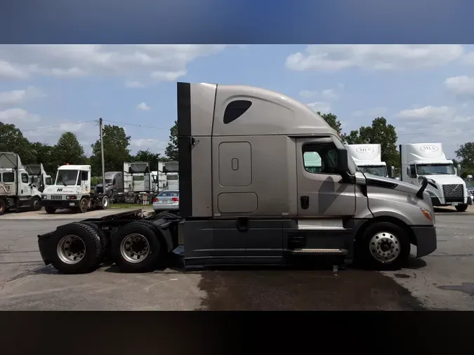 2021 Freightliner Cascadia