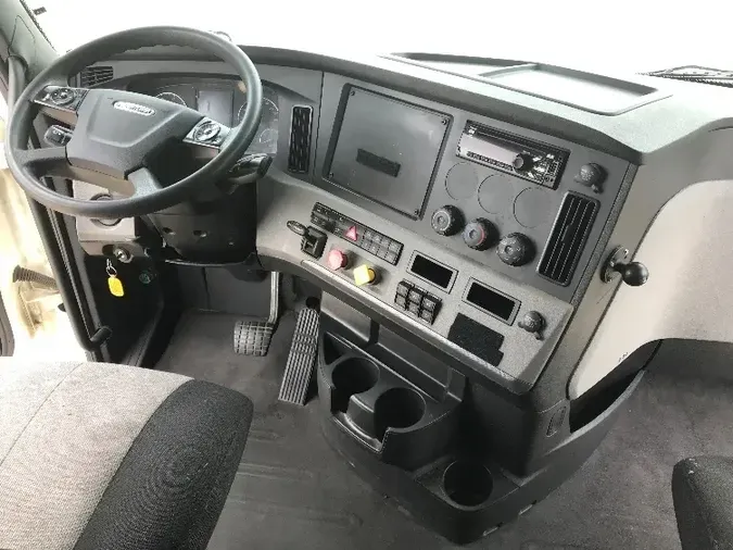 2019 Freightliner T12664ST