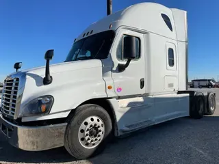 2017 Freightliner CASCADIA 125