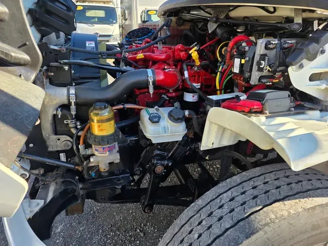 2018 FREIGHTLINER/MERCEDES M2 106