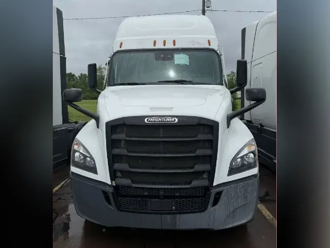 2021 FREIGHTLINER Cascadia 126