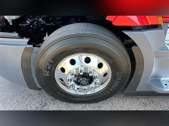 2023 FREIGHTLINER CA126