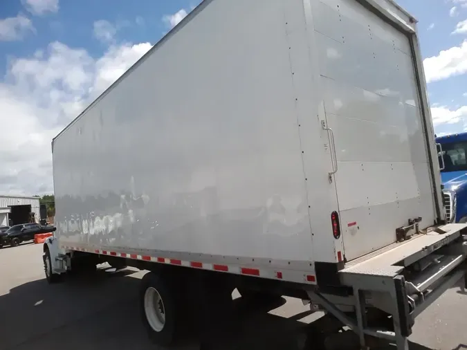 2018 FREIGHTLINER M2 106