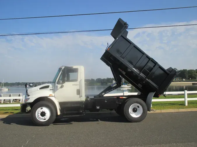 2013 INTERNATIONAL 4300