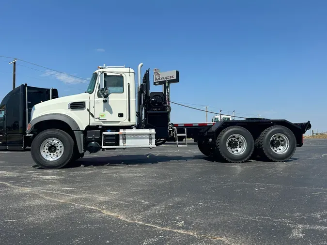 2025 MACK GR64FT