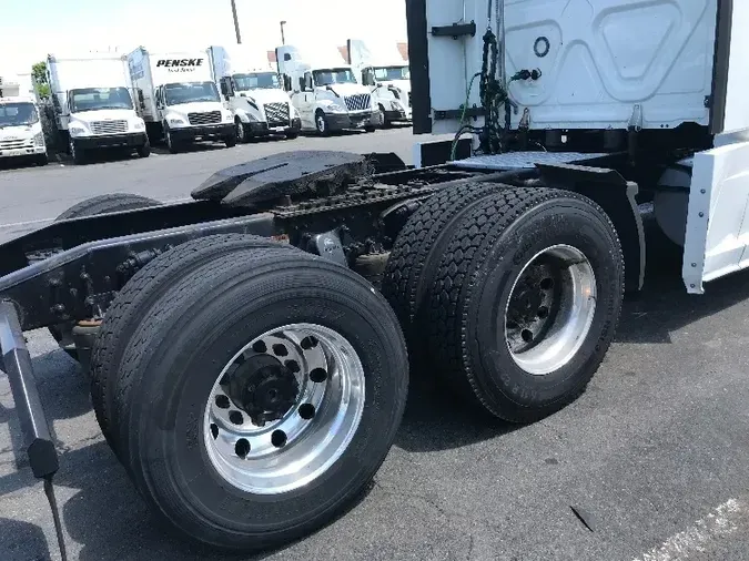 2020 Freightliner T12664ST