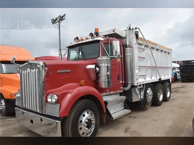 2004 KENWORTH W900b5056672abc73b5ebaae3950fb9b1437