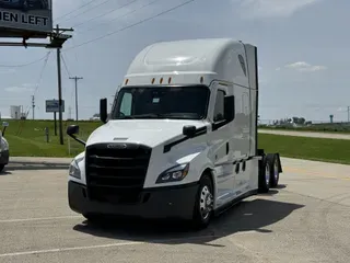 2022 FREIGHTLINER Cascadia 126