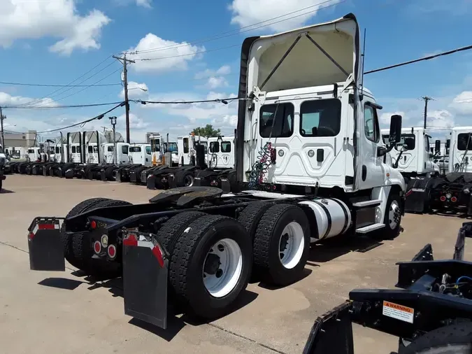 2017 FREIGHTLINER CASCADIA 125
