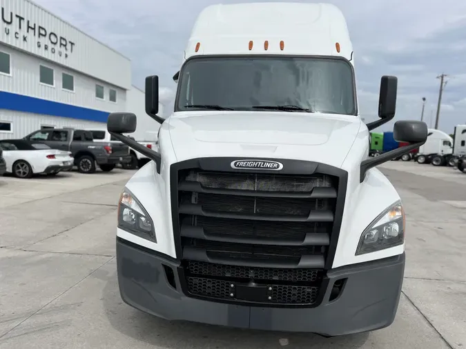 2020 Freightliner Cascadia 126