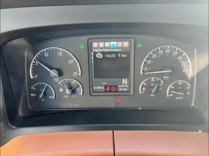 2020 Freightliner Cascadia 126