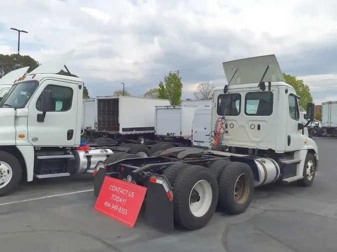 2018 FREIGHTLINER/MERCEDES CASCADIA 125