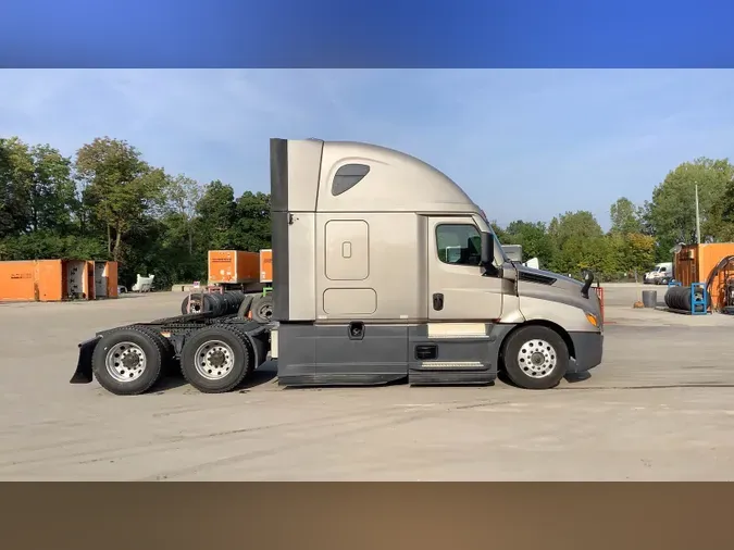 2023 Freightliner Cascadia