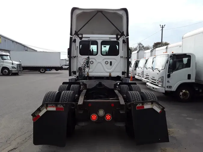 2018 FREIGHTLINER/MERCEDES CASCADIA 125