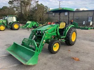 2017 John Deere 4066M
