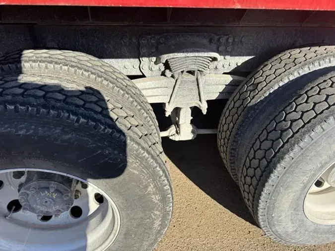 2019 VOLVO VNR64T300b52ed4a29befbc79b45dc50a4d87d1e5