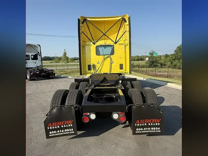 2023 PETERBILT 579