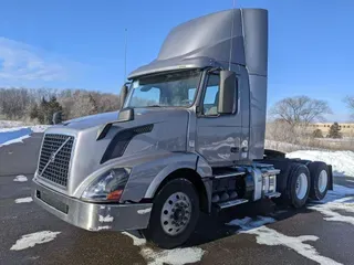 2016 Volvo VNL64T300