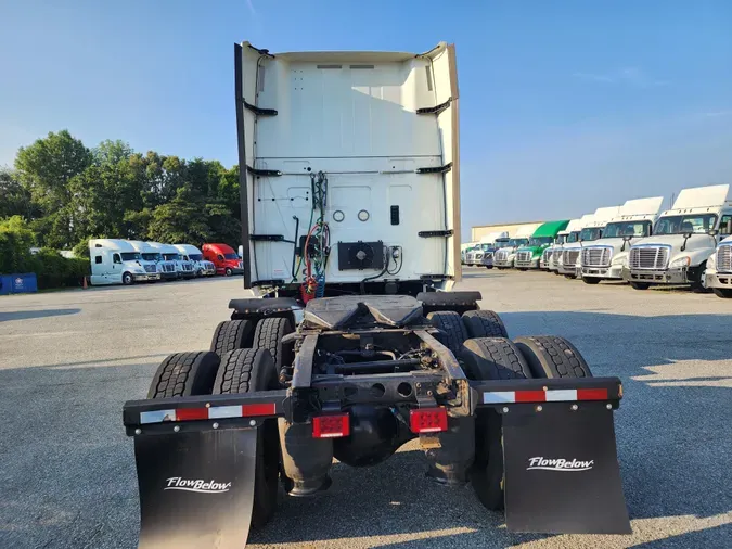 2019 NAVISTAR INTERNATIONAL LT625 SLPR CAB