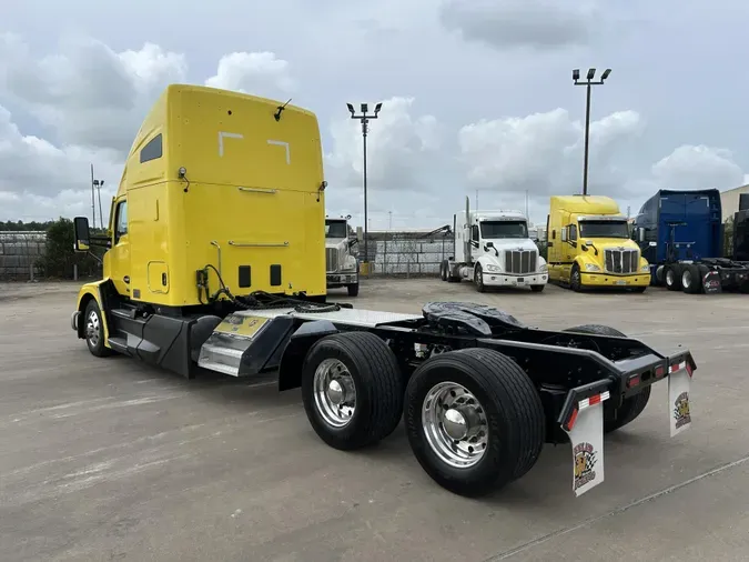 2023 Kenworth T680